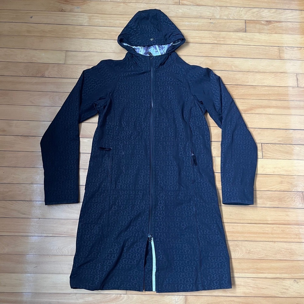 Lululemon Apres Yoga Black hooded long jacket "Dancers in the Snow" Size 8 RARE